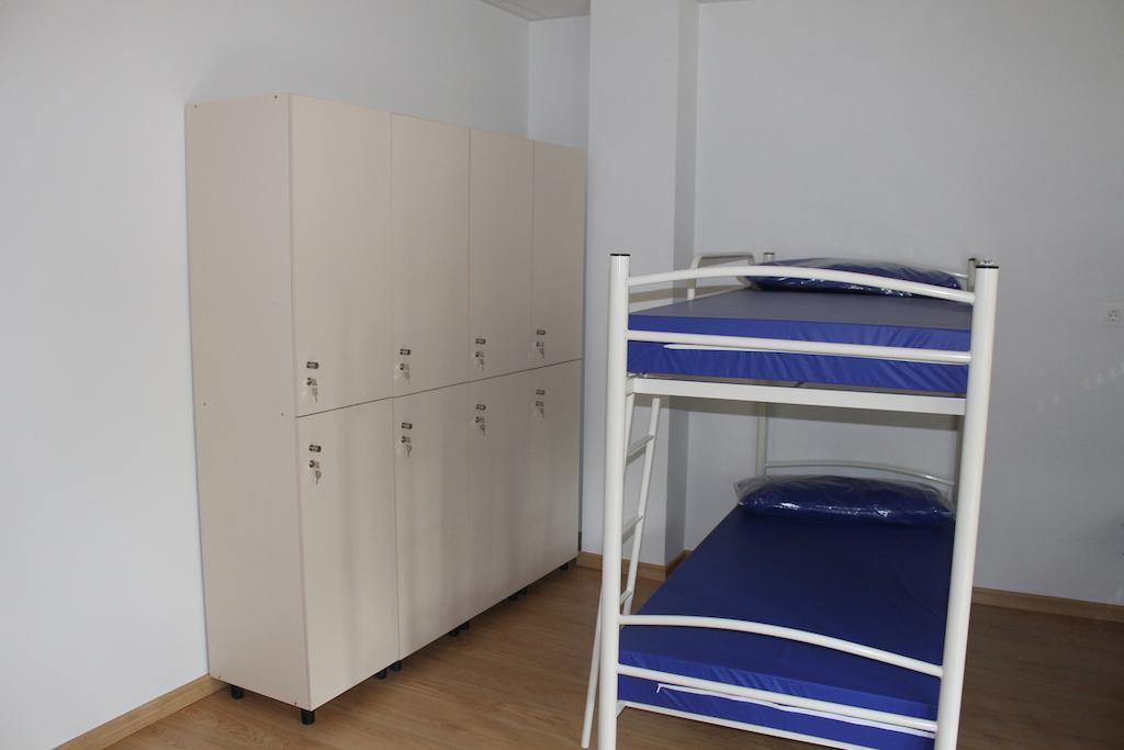 Pension-Albergue Puente Ribeira ساريا الغرفة الصورة